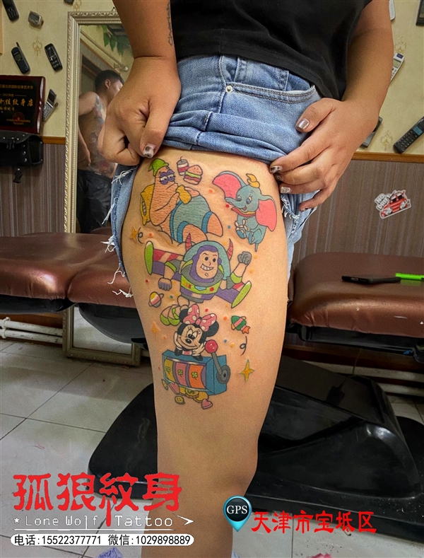 宝坻美女大腿卡通纹身