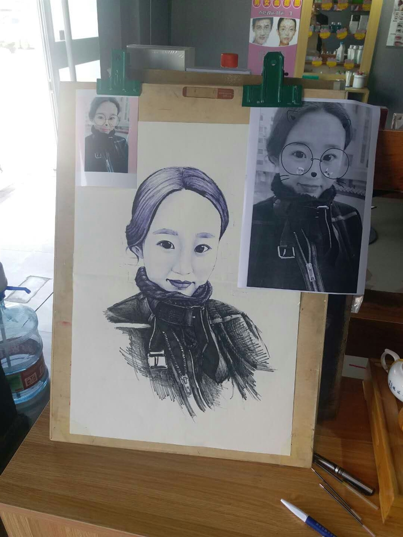 专业美术功底，十年从业经验，想去大城市发展