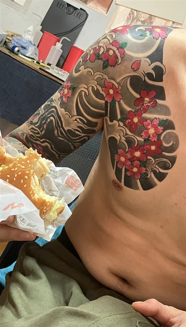 纹身师求职