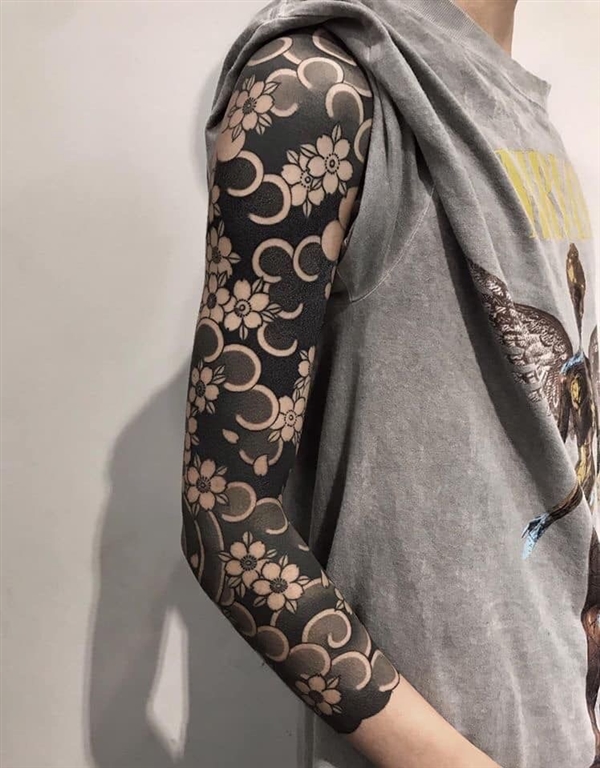 招纹身模特