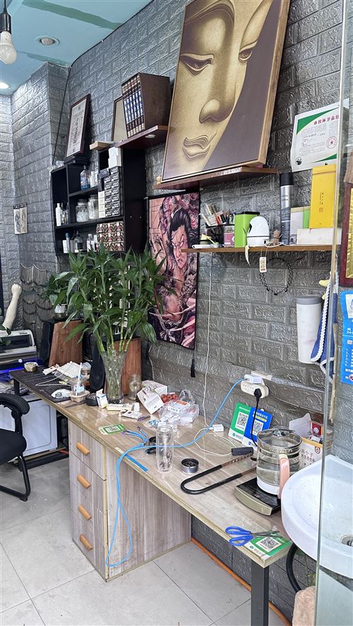 纹身店十年老店