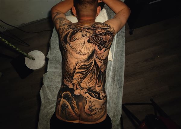 纹身师求职