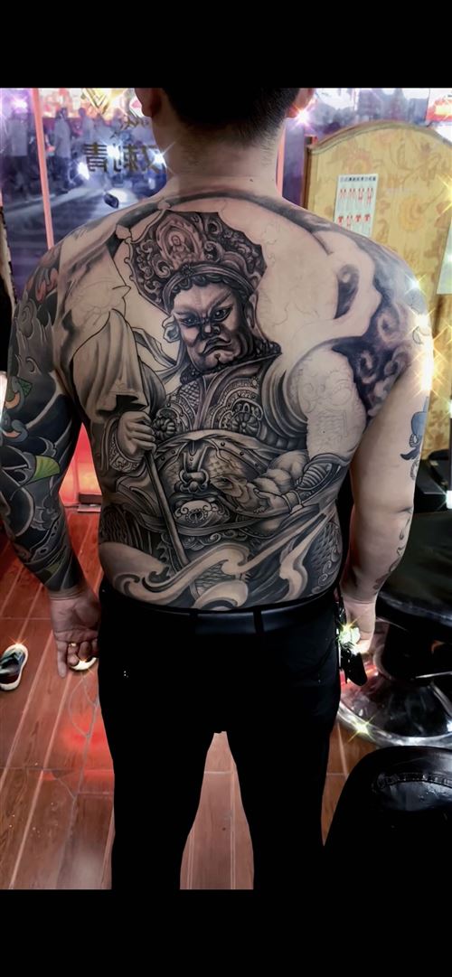 纹身师求职