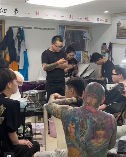 上海15000到30000工资日结招驻店纹身师，