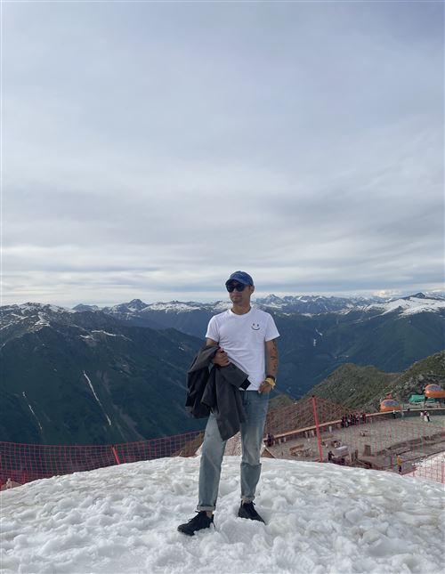 随便纹大型图案来练手，皮肤比较黑，有白癜风不用遮盖，就拿来给新手小白练手吧、自己有半壁纹身