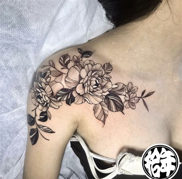 宁波招聘成手纹身师，提成4.5，月薪一万五左右