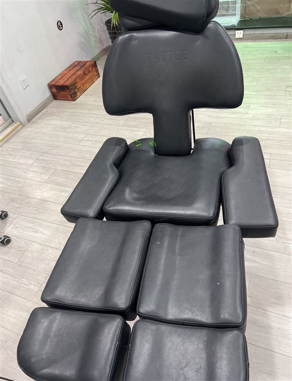 纹身床两台
