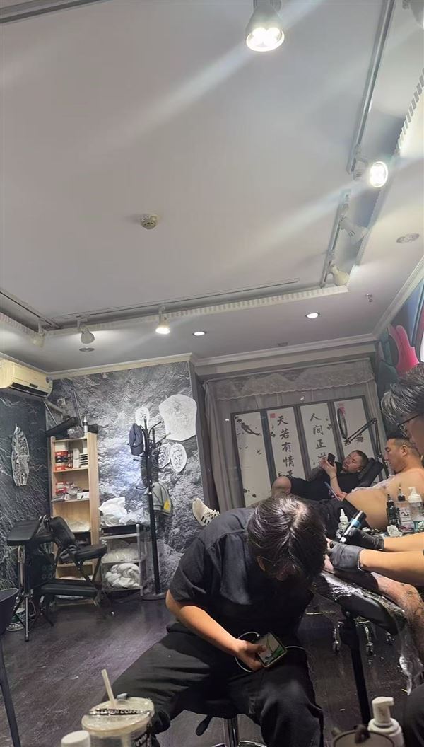 **互联网玩法！大量招纹身师