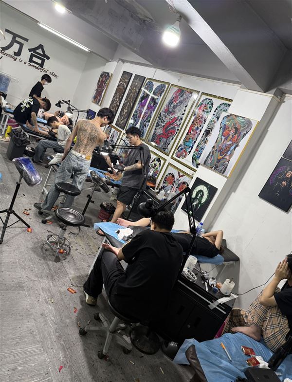 全国招聘纹身师1万底薪日结不压工资