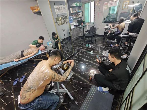 坐标东北!招新手纹身师,老手师傅,包住宿,能洗澡!
