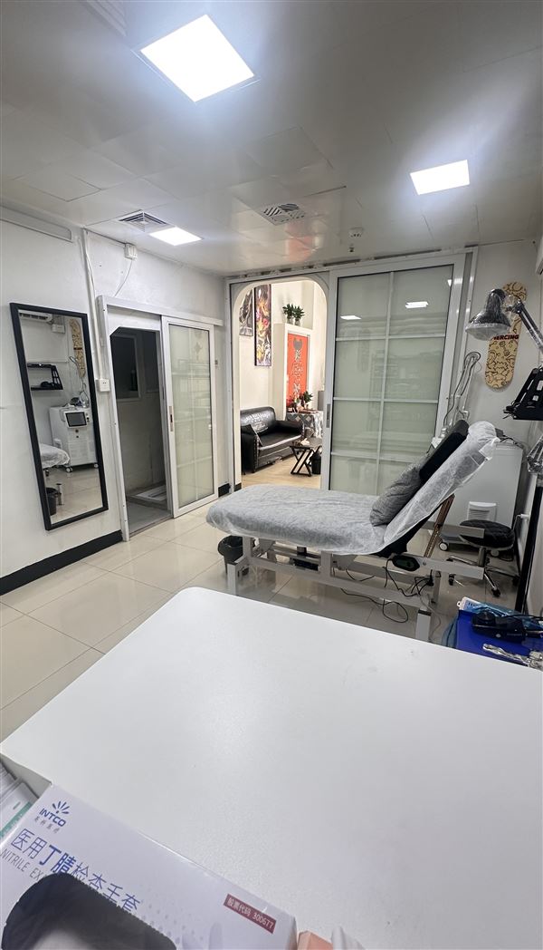 广州新塘繁华地段纹身店转让