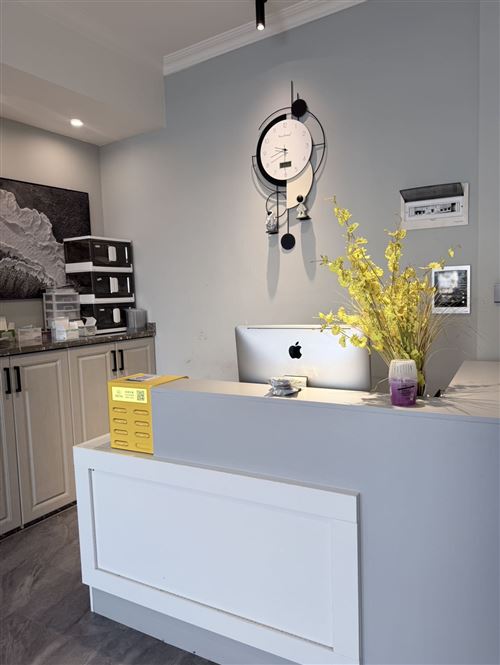 招聘一名穿孔师/一名纹身师