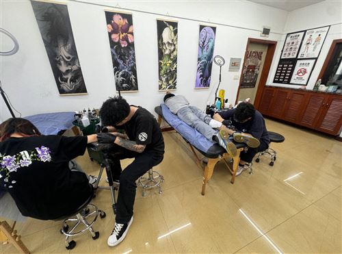 重庆观音桥附近招打野纹身师
