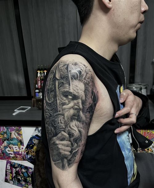 西安招聘纹身师 不做走量 有想法的可以来。