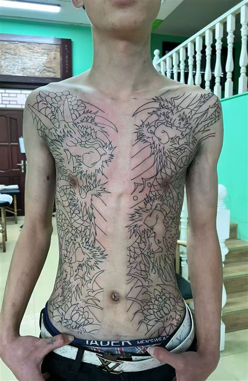纹身师求职工作2年半经验