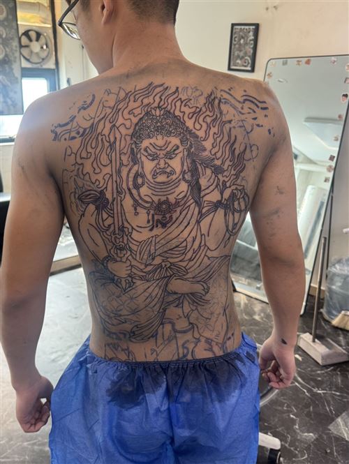 实习纹身师